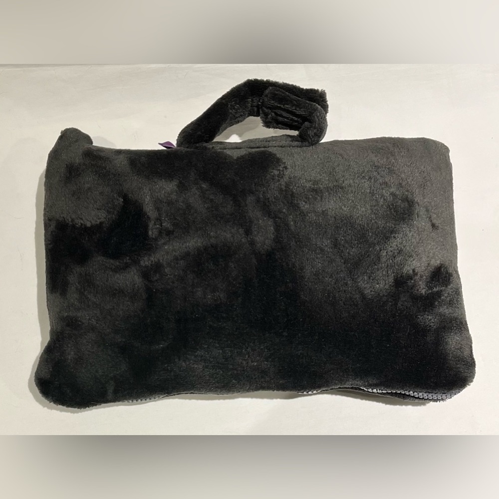 Cabeau Travel Blanket - Picture 4 of 5